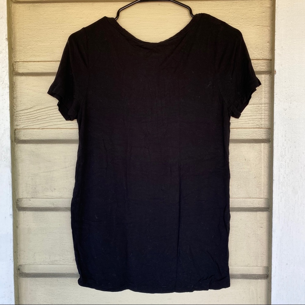 Basic black tee - Picture 3 of 3